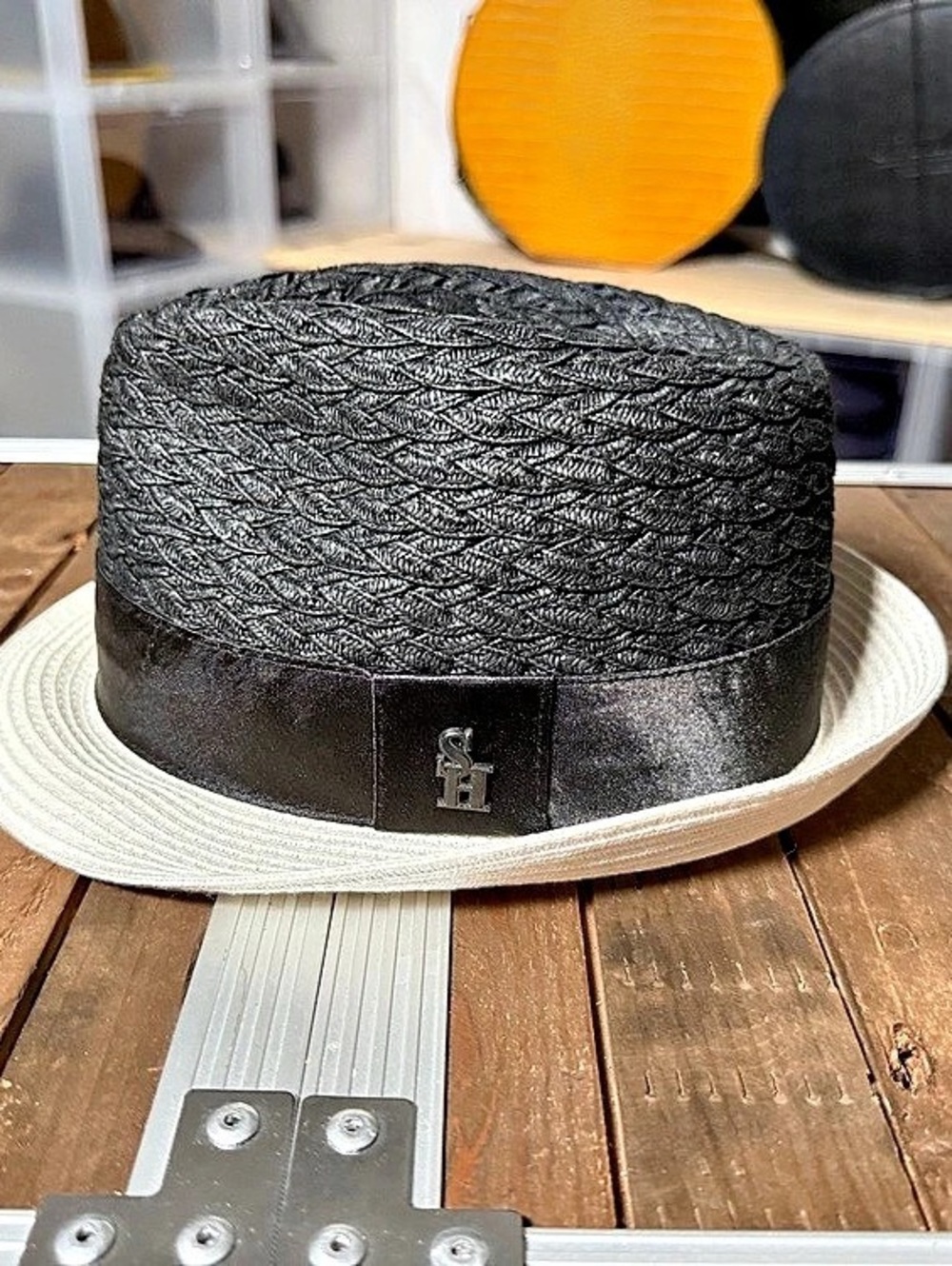 Steve Harvey Collection Black Cream Fedora Hat 7 1/2 Two Tone Woven
